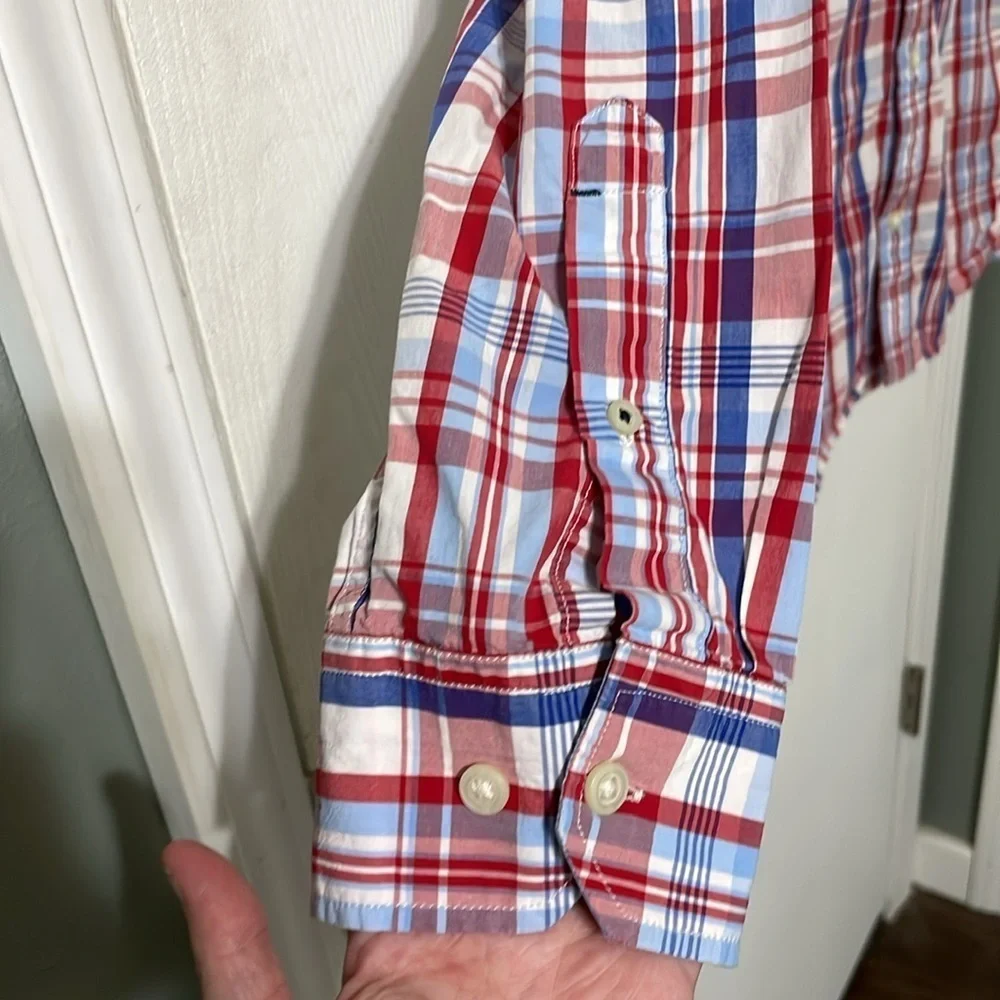 💰Banana Republic Soft Wash Men’s Plaid Red/White/Blue Button Down Size Medium